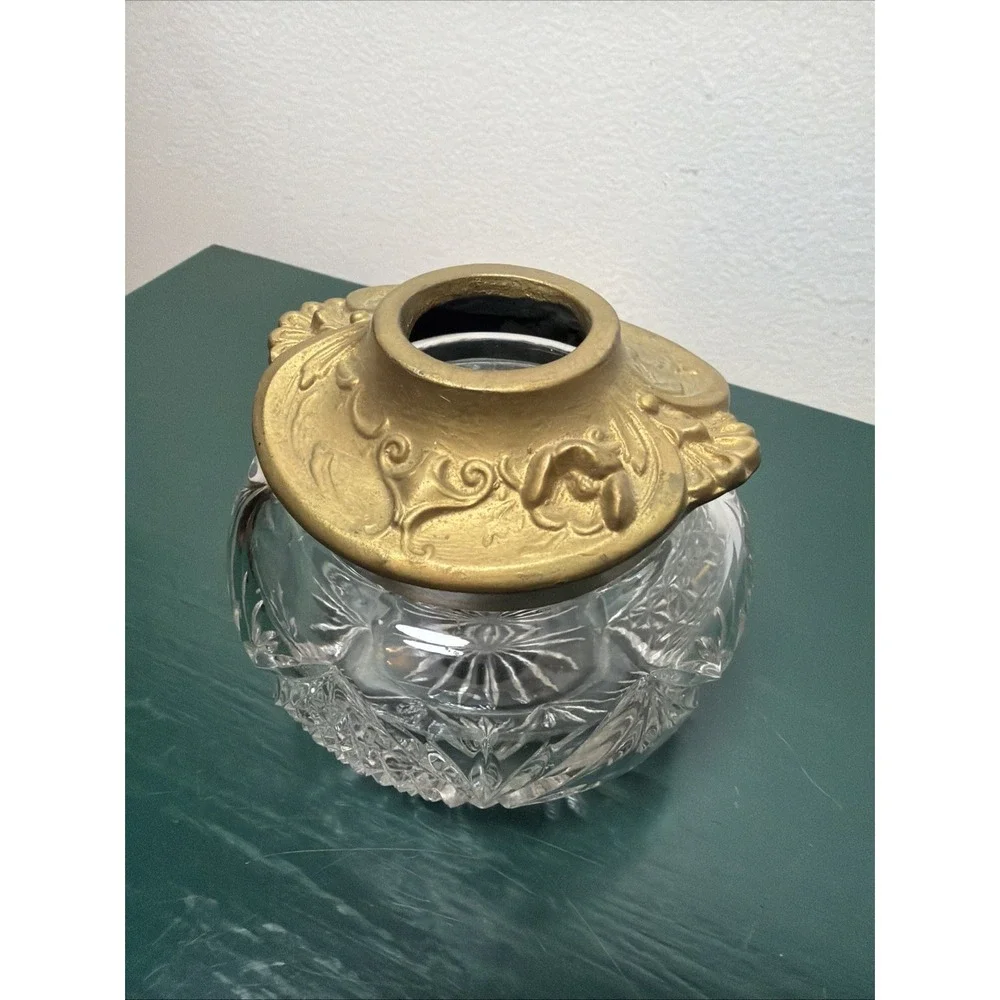 Art‎ Nouveau Crystal Hair Receiver w/ Brass Tone Ornate Lid Edwardian Vintage